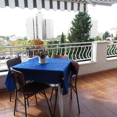 Urban Jadre Apartment