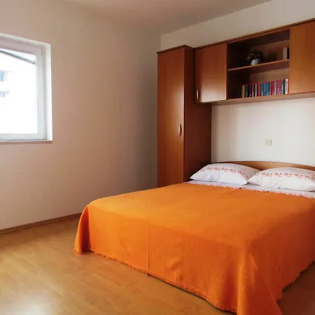 Urban Jadre Apartment Makarska